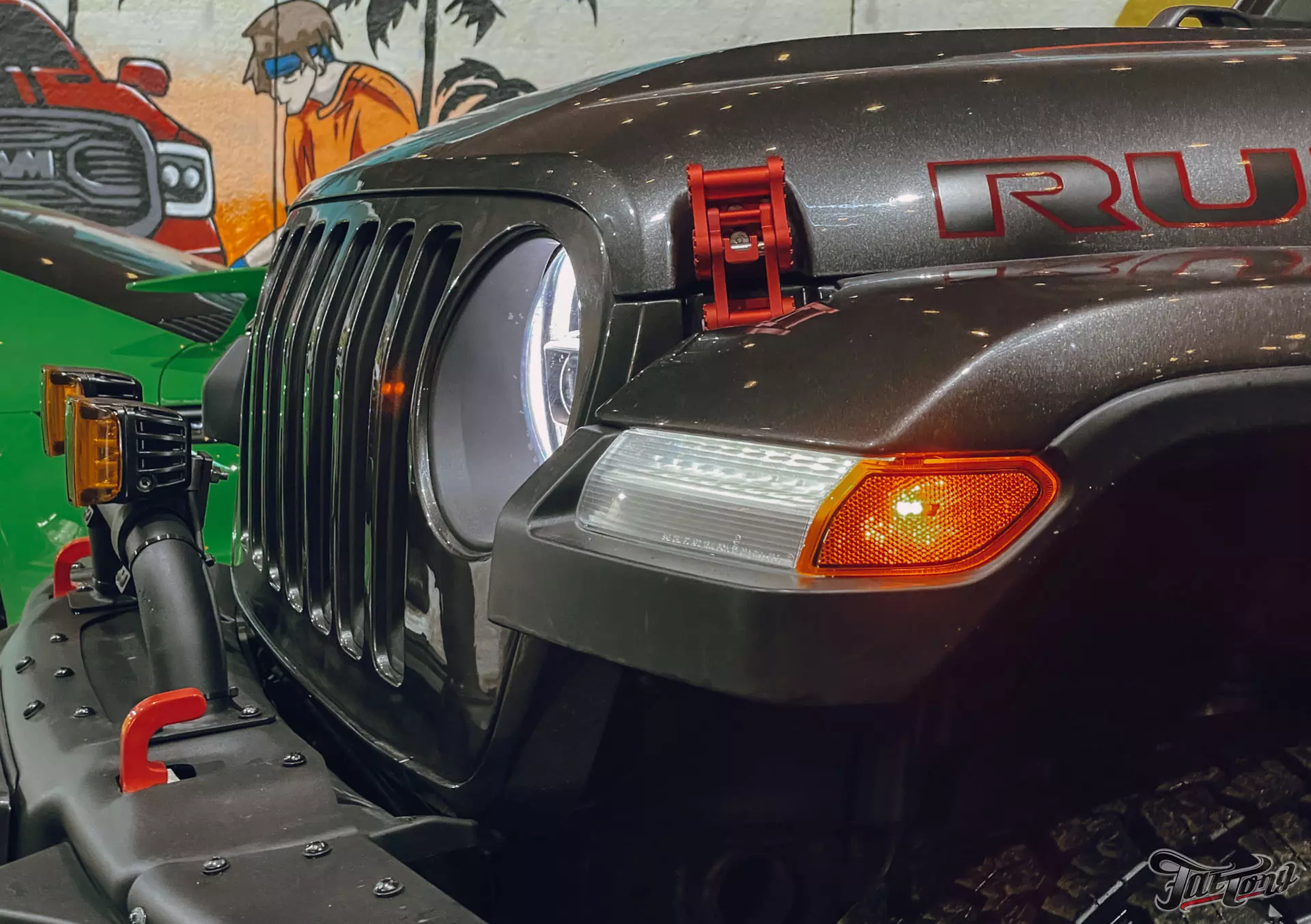 Jeep Wrangler Rubicon. Ангельские глазки